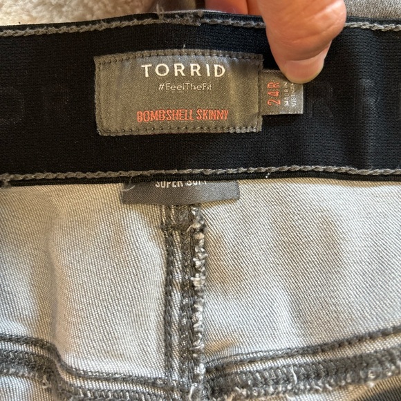 TORRID Bombshell Skinny Super Soft High Rise Jeans - Picture 5 of 11